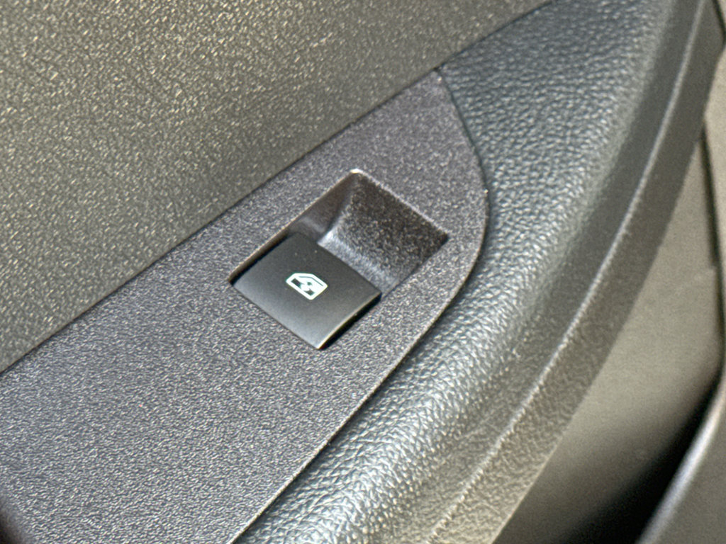 Used 2016 Chevrolet Equinox LT w/ Convenience Package image 30