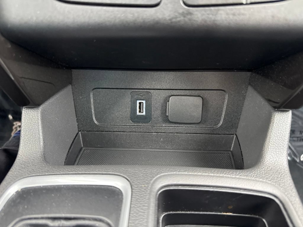 Used 2017 Ford Escape Titanium AWD/4WD image 28