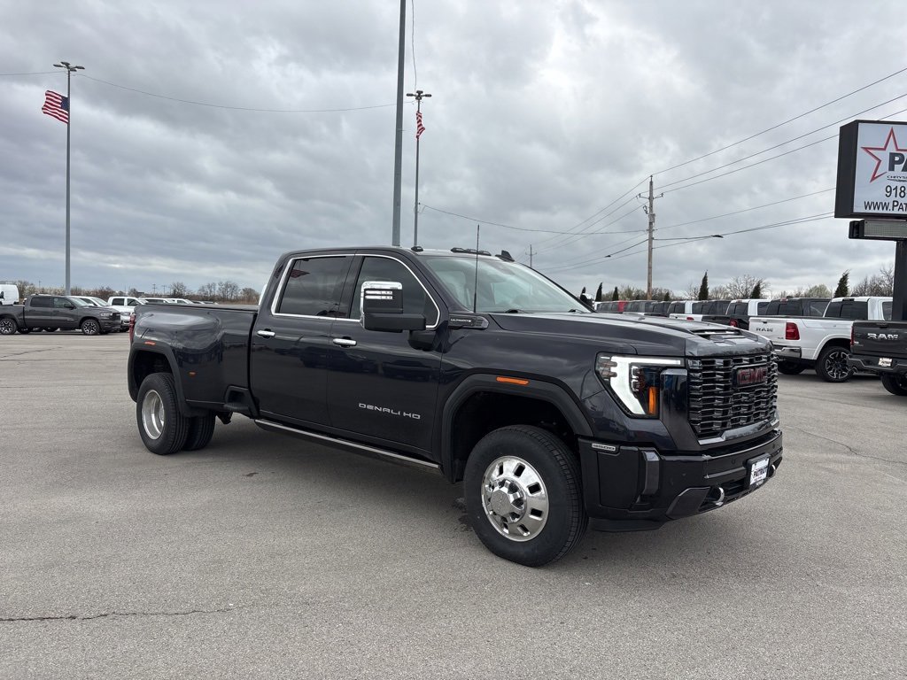 Used 2024 GMC Sierra 3500 Denali Ultimate image 1