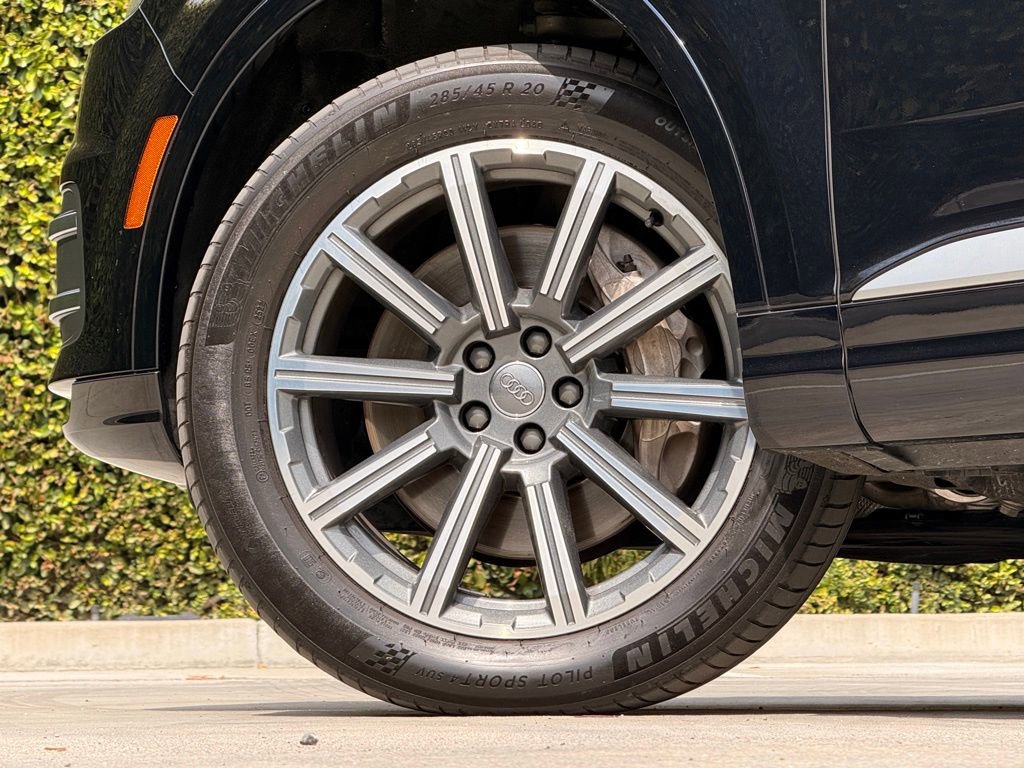 Used 2018 Audi Q7 3.0T Premium Plus image 9