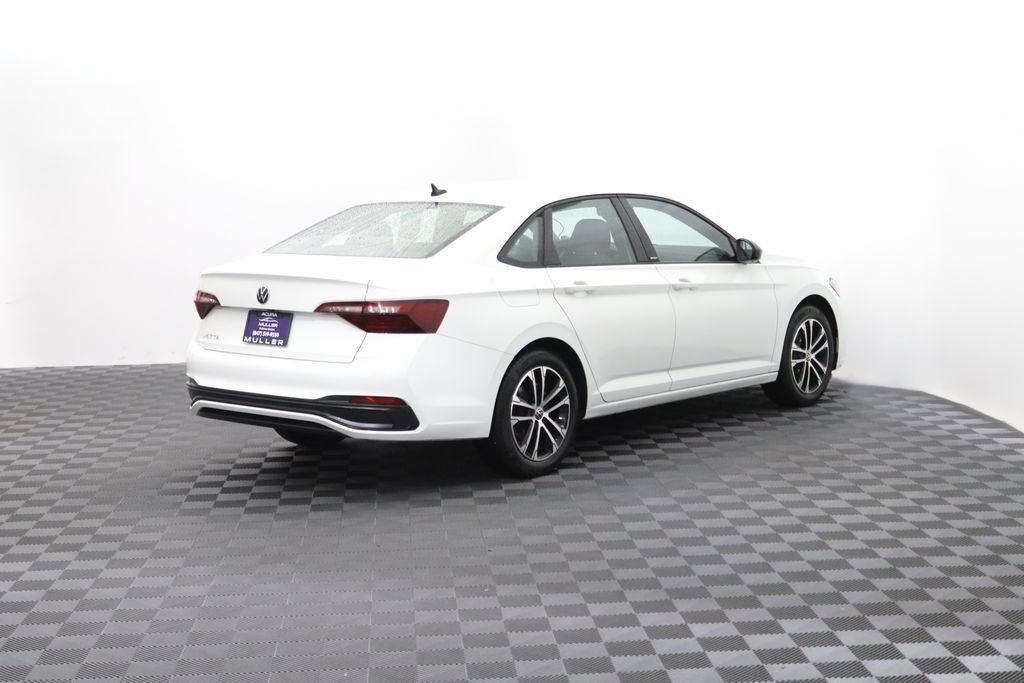 Used 2024 Volkswagen Jetta Sport FWD image 9