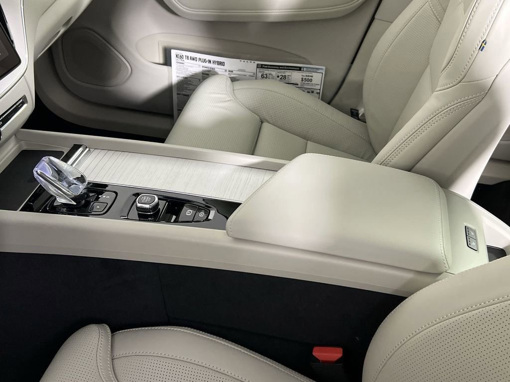 New 2026 Volvo XC60 T8 Ultra w/ Protection Package Premier image 18