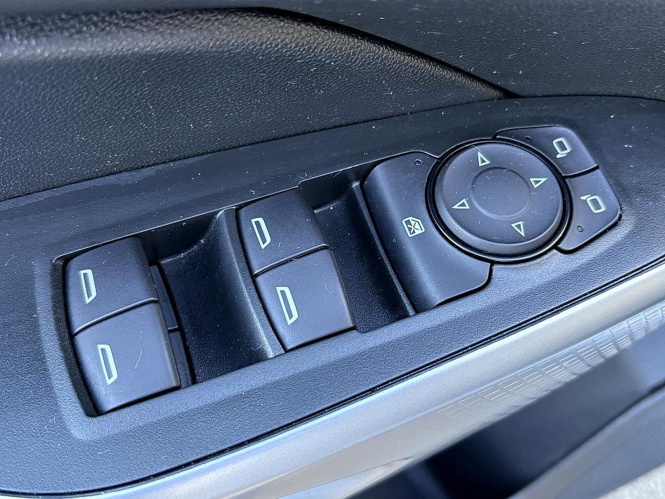 Certified 2025 Chevrolet Trax LS image 17