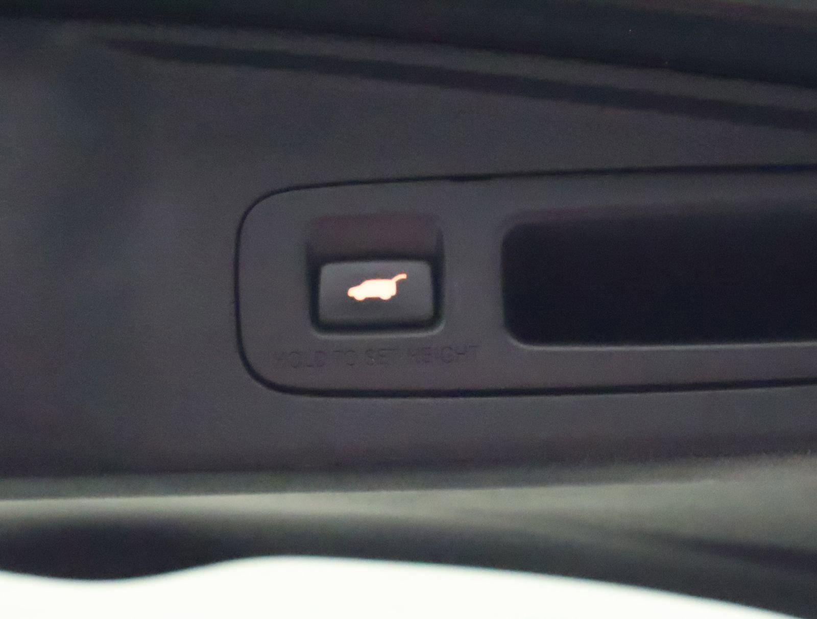 Used 2018 Honda CR-V Touring image 14