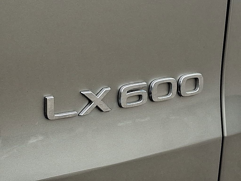 Used 2023 Lexus LX 600 F Sport w/ Accessory Package (Z1) AWD/4WD image 31