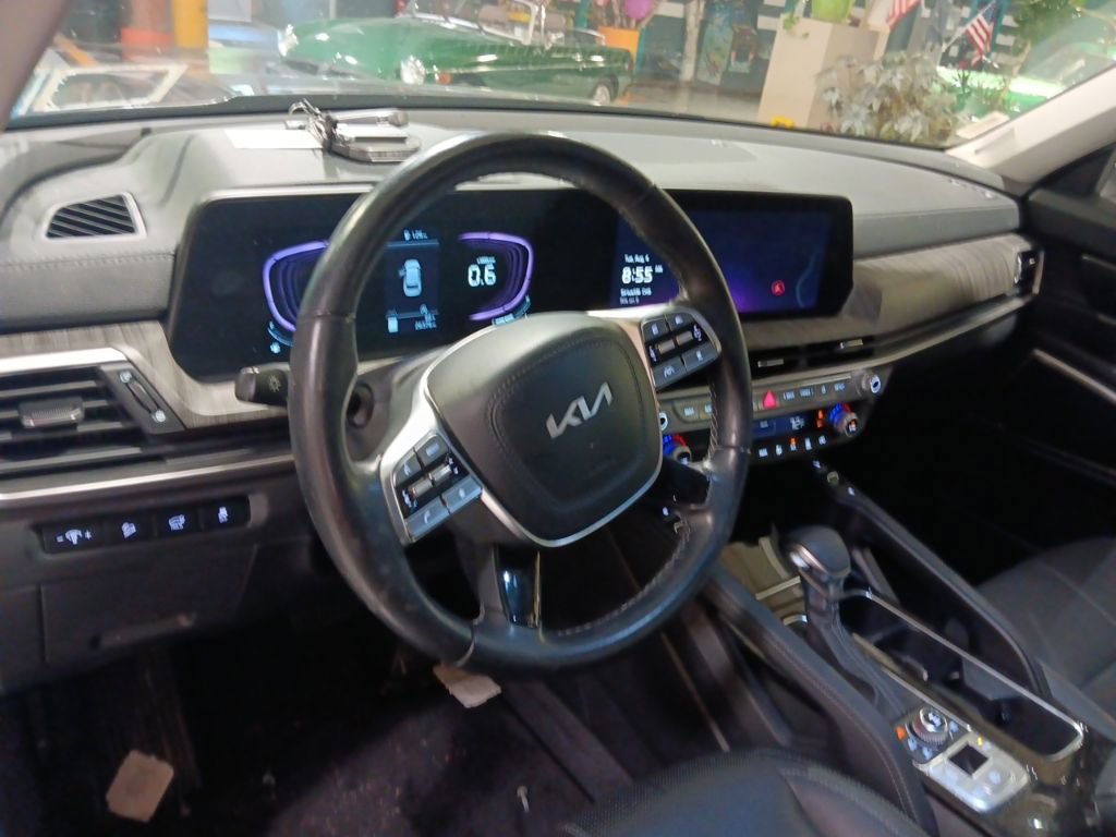 Used 2023 Kia Telluride EX AWD/4WD image 4