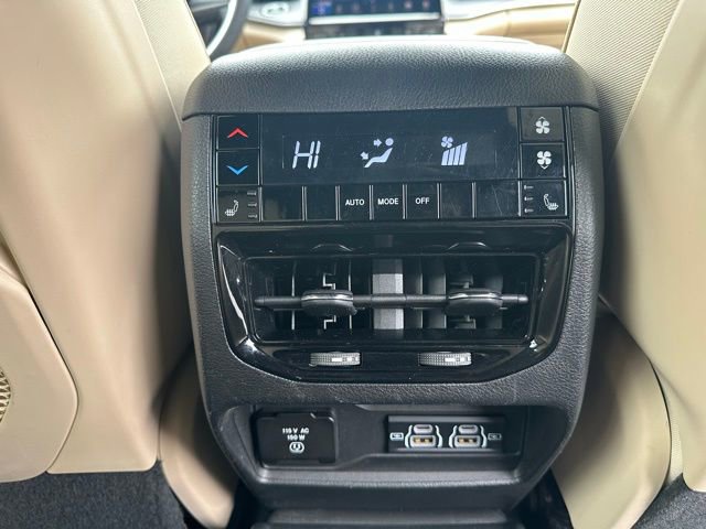 Used 2023 Jeep Grand Cherokee L Limited AWD/4WD image 26