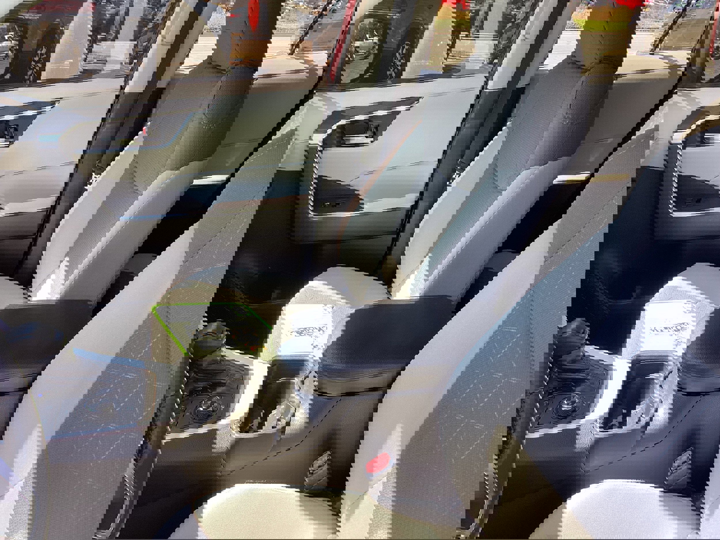 Used 2021 Toyota RAV4 XLE w/ XLE Grade Weather Package image 12