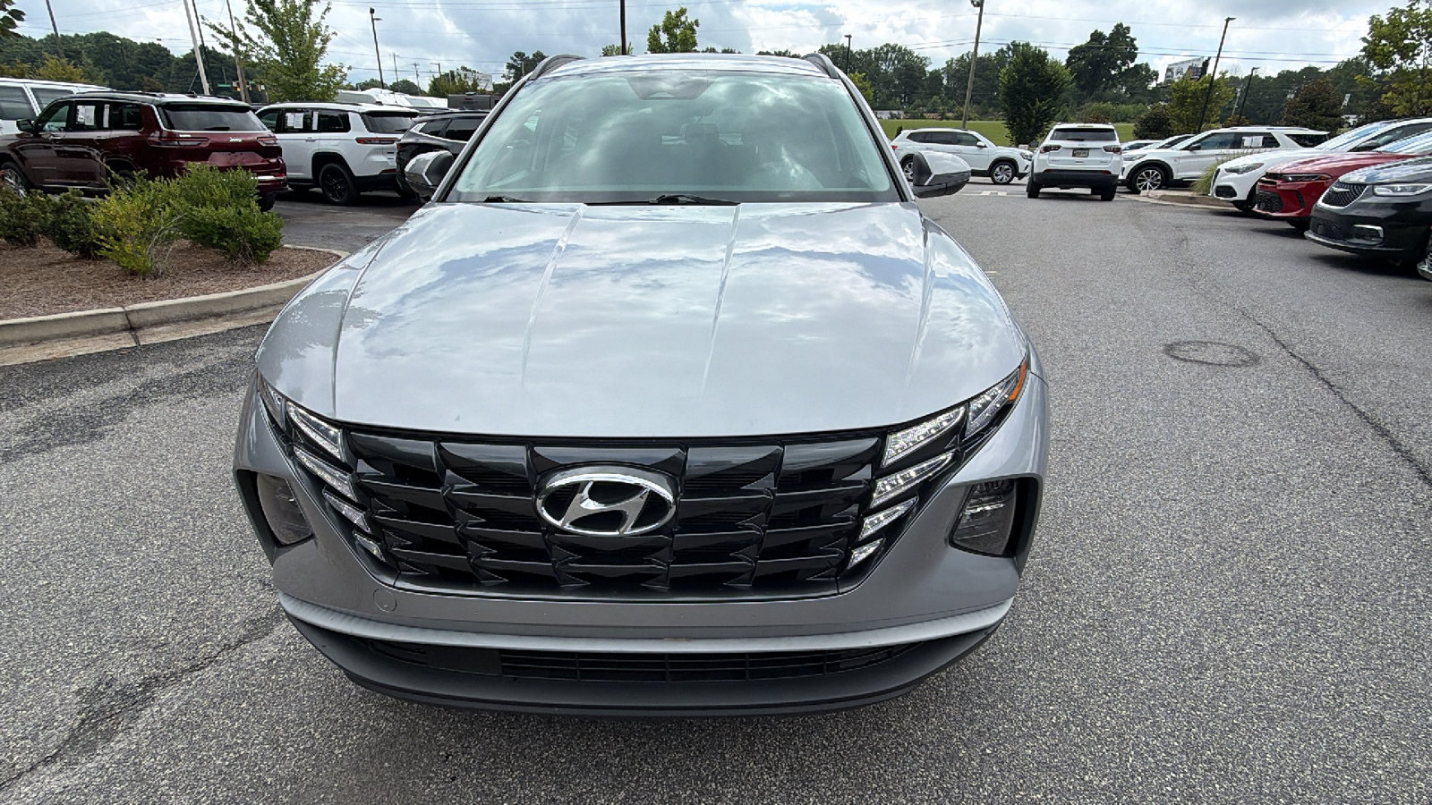 Used 2022 Hyundai Tucson SEL w/ Cargo Package FWD image 3