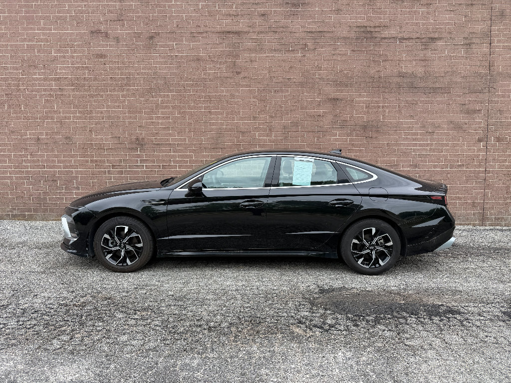 Used 2024 Hyundai Sonata SEL FWD image 3
