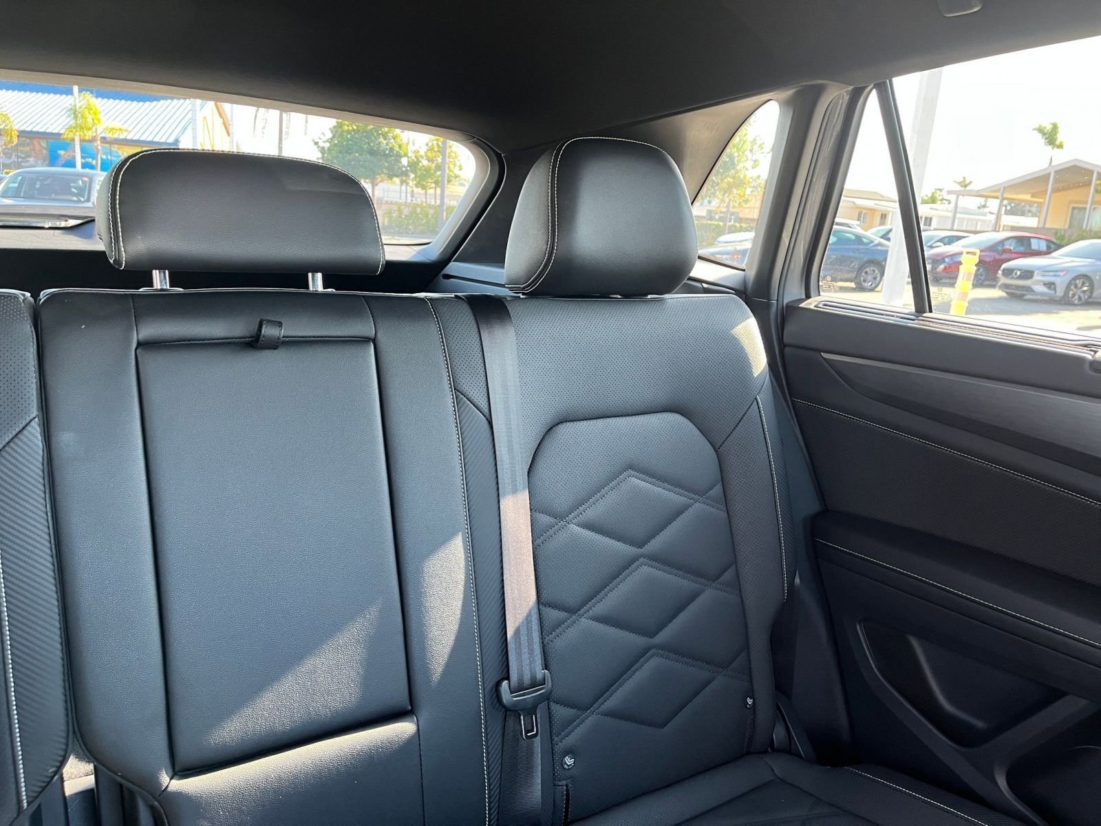 Used 2025 Volkswagen Atlas Cross Sport SE image 37