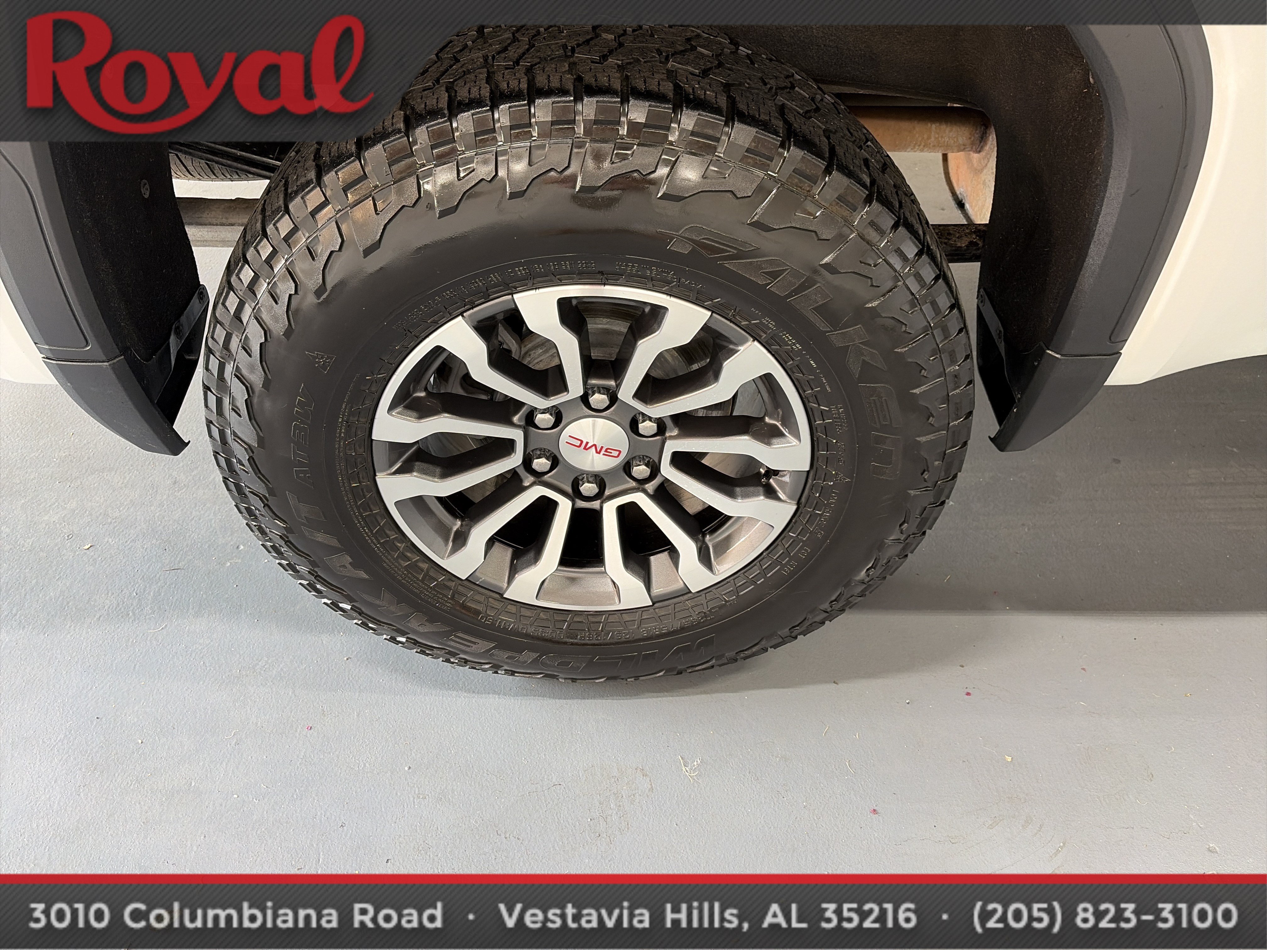 Used 2021 GMC Sierra 1500 AT4 AWD/4WD image 9