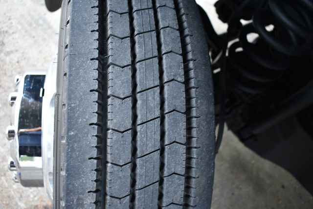 Used 2015 Ford F550 4x4 Crew Cab Super Duty w/ Lariat Interior Package image 20