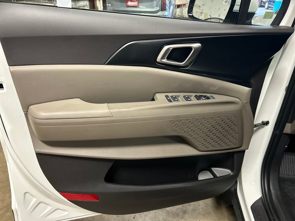 New 2026 Kia Carnival image 28