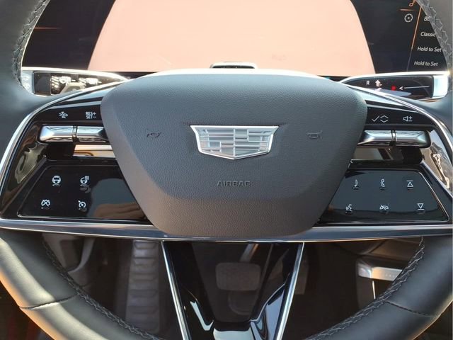 Used 2025 Cadillac Lyriq Luxury w/ LPO, Floor Liner Package AWD/4WD image 13