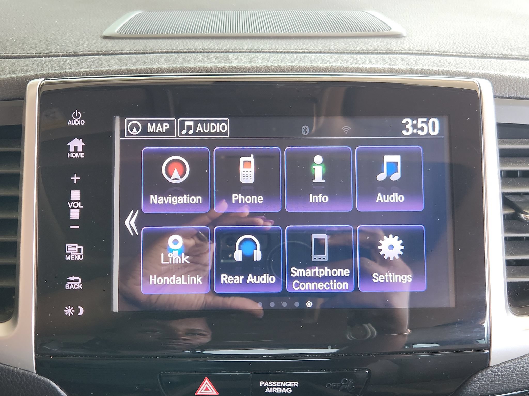 Used 2017 Honda Pilot Touring image 16