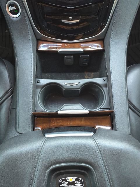 Used 2019 Cadillac Escalade Luxury image 40