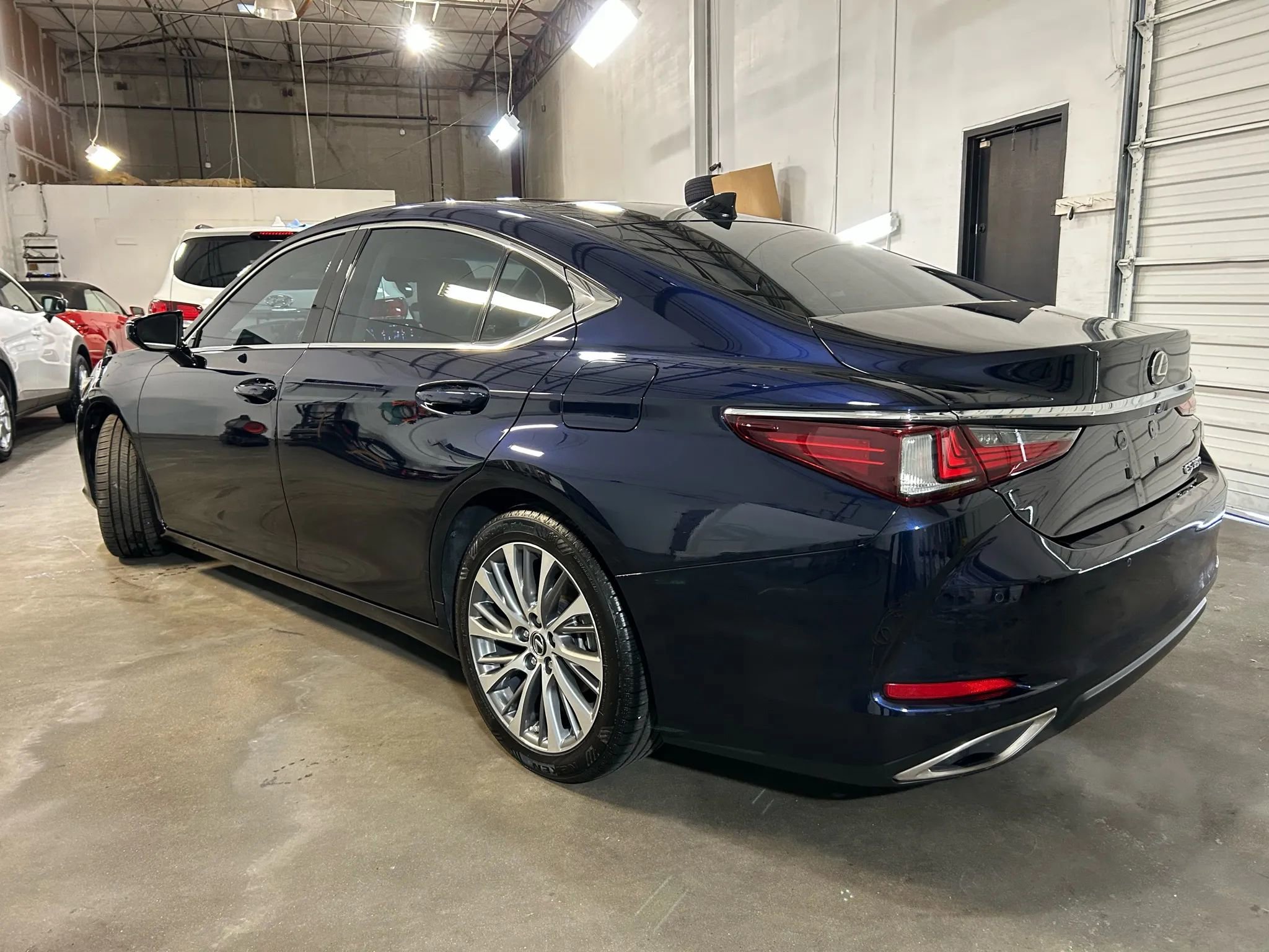 Used 2019 Lexus ES 350 w/ Accessory Package 2 image 5