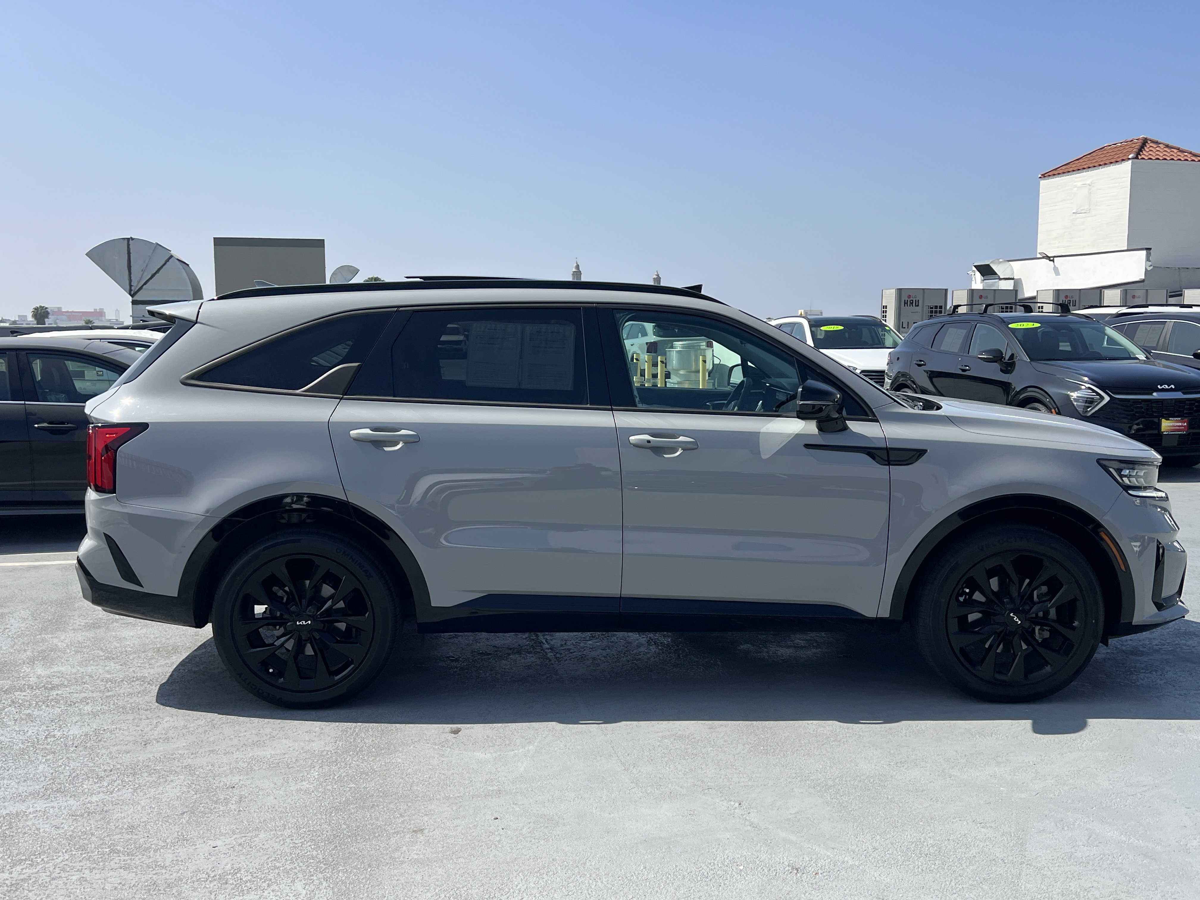 Certified 2022 Kia Sorento SX image 9