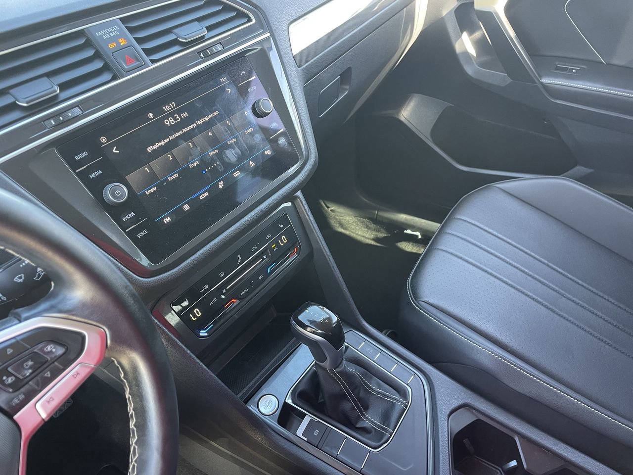 Used 2024 Volkswagen Tiguan SE image 26