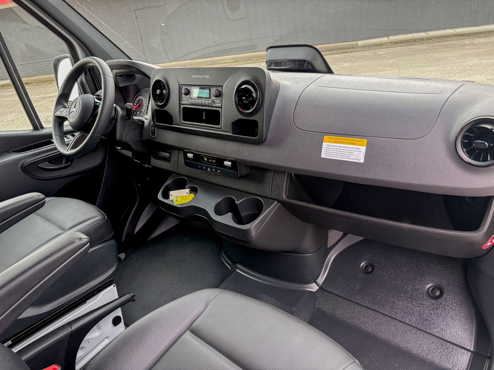 Used 2025 Mercedes-Benz Sprinter 2500 image 20