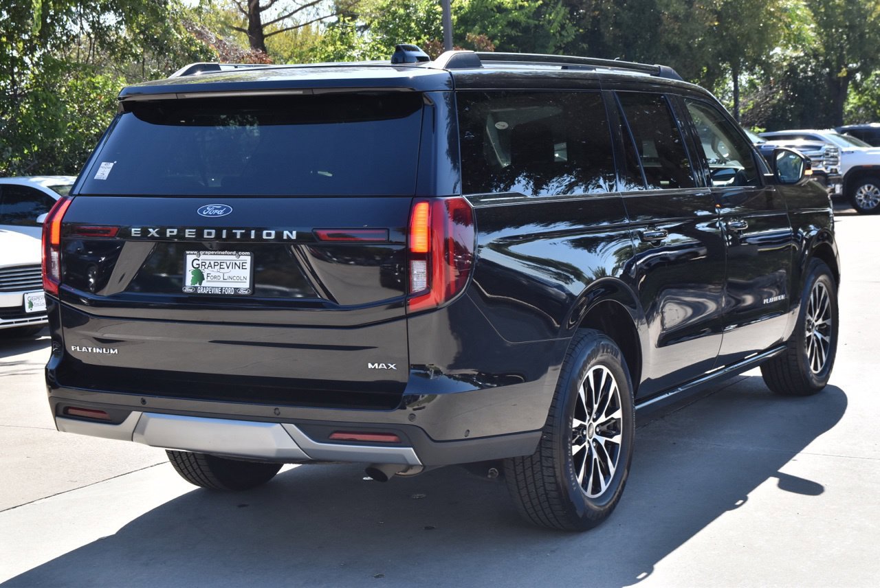 Used 2025 Ford Expedition Max Platinum AWD/4WD image 8