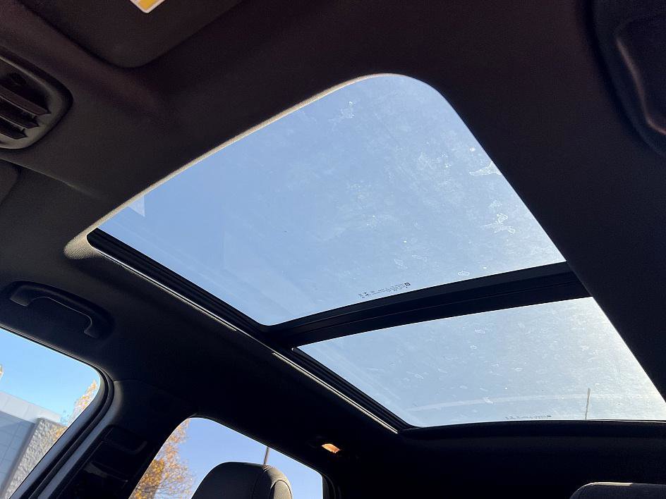 Used 2021 Chevrolet TrailBlazer RS w/ Sun and Liftgate Package image 26