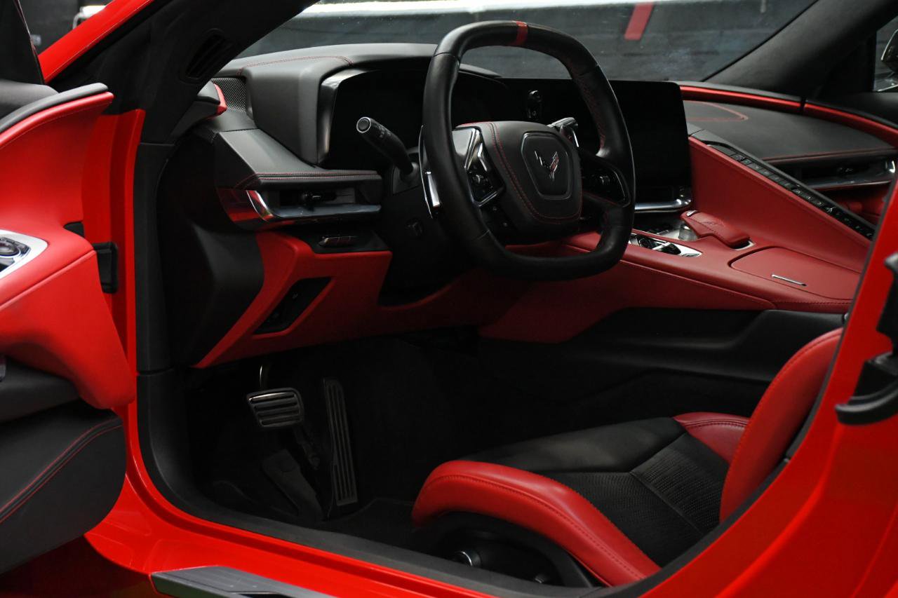 Used 2020 Chevrolet Corvette Stingray Premium Cpe w/ 3LT Preferred Equipment Group image 31