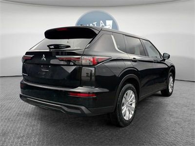 New 2026 Mitsubishi Outlander ES AWD/4WD image 4