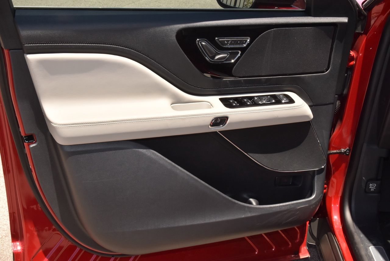 New 2026 Lincoln Aviator 2WD image 34