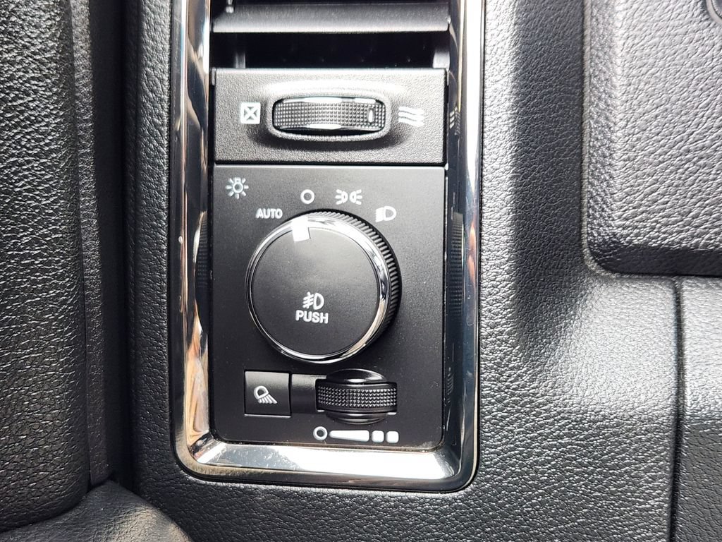 Used 2016 RAM 1500 Sport w/ Convenience Group AWD/4WD image 23