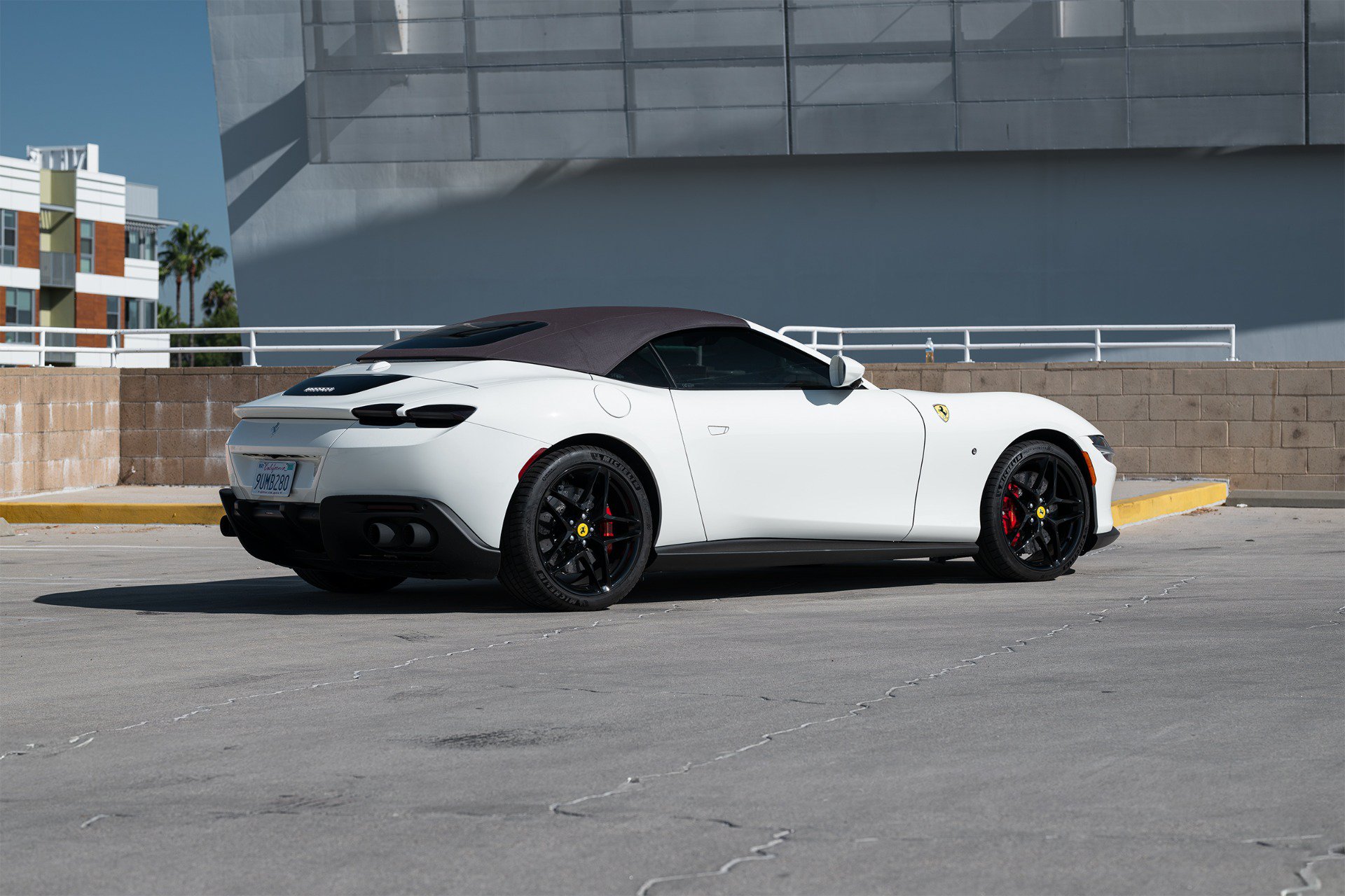 Used 2025 Ferrari Roma Spider RWD image 23