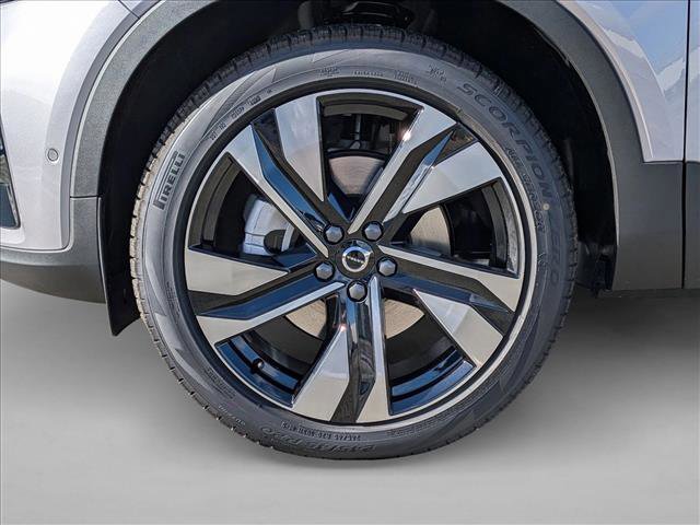 New 2026 Volvo XC40 B5 Ultra w/ Climate Package image 11