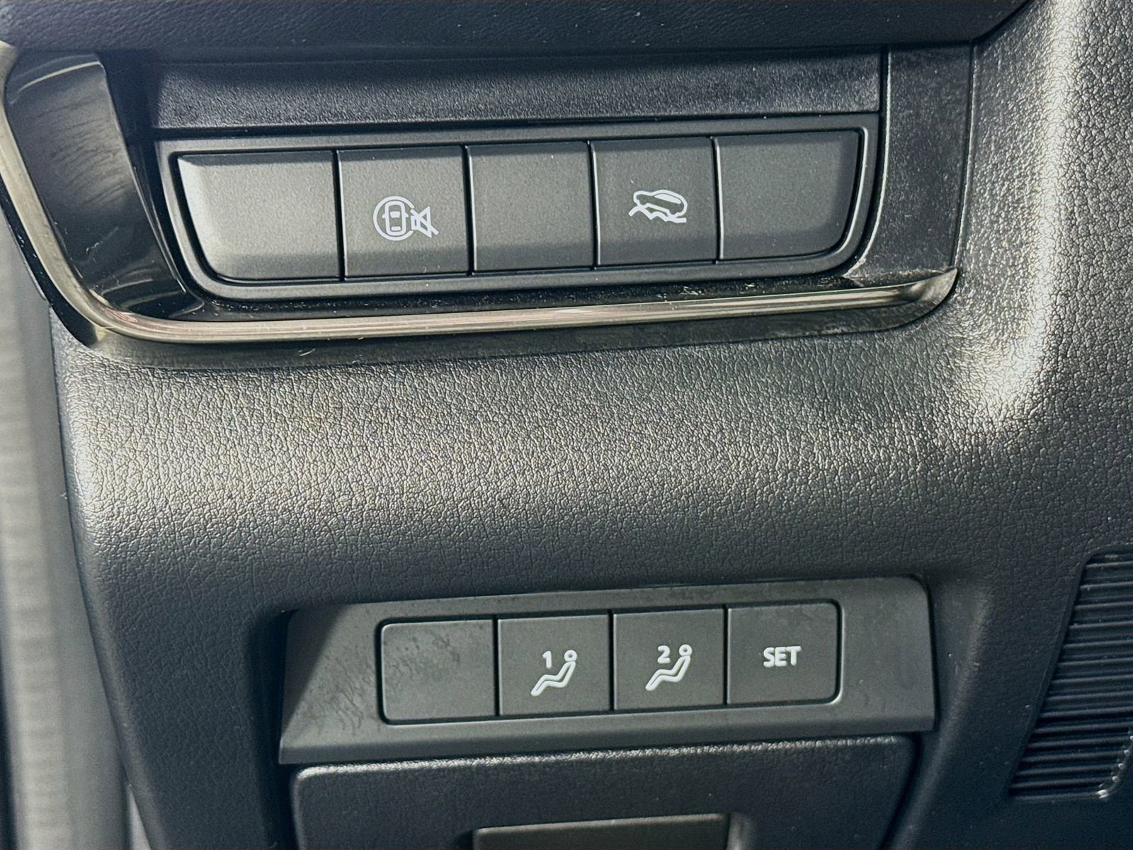 Used 2025 MAZDA CX-30 AWD 2.5 S w/ Preferred Package image 11