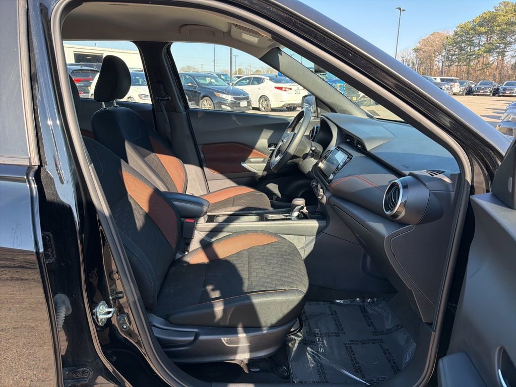 Used 2023 Nissan Kicks SR w/ Interior Electronics Package image 28