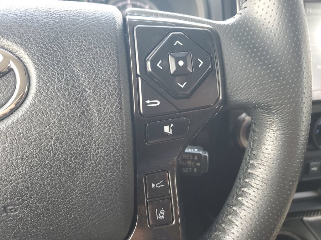 Used 2022 Toyota 4Runner TRD Off-Road AWD/4WD image 20