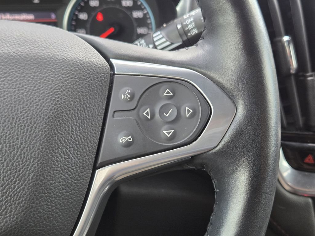 Used 2022 Chevrolet Traverse RS FWD image 28