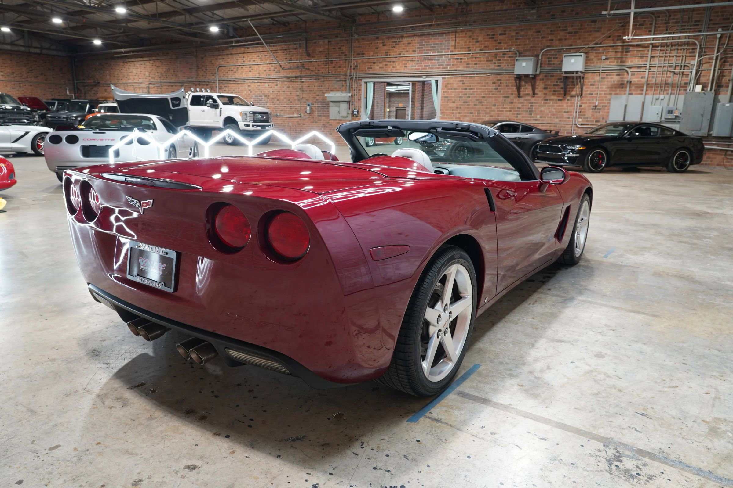 Used 2006 Chevrolet Corvette Coupe w/ Preferred Equipment Group RWD image 35