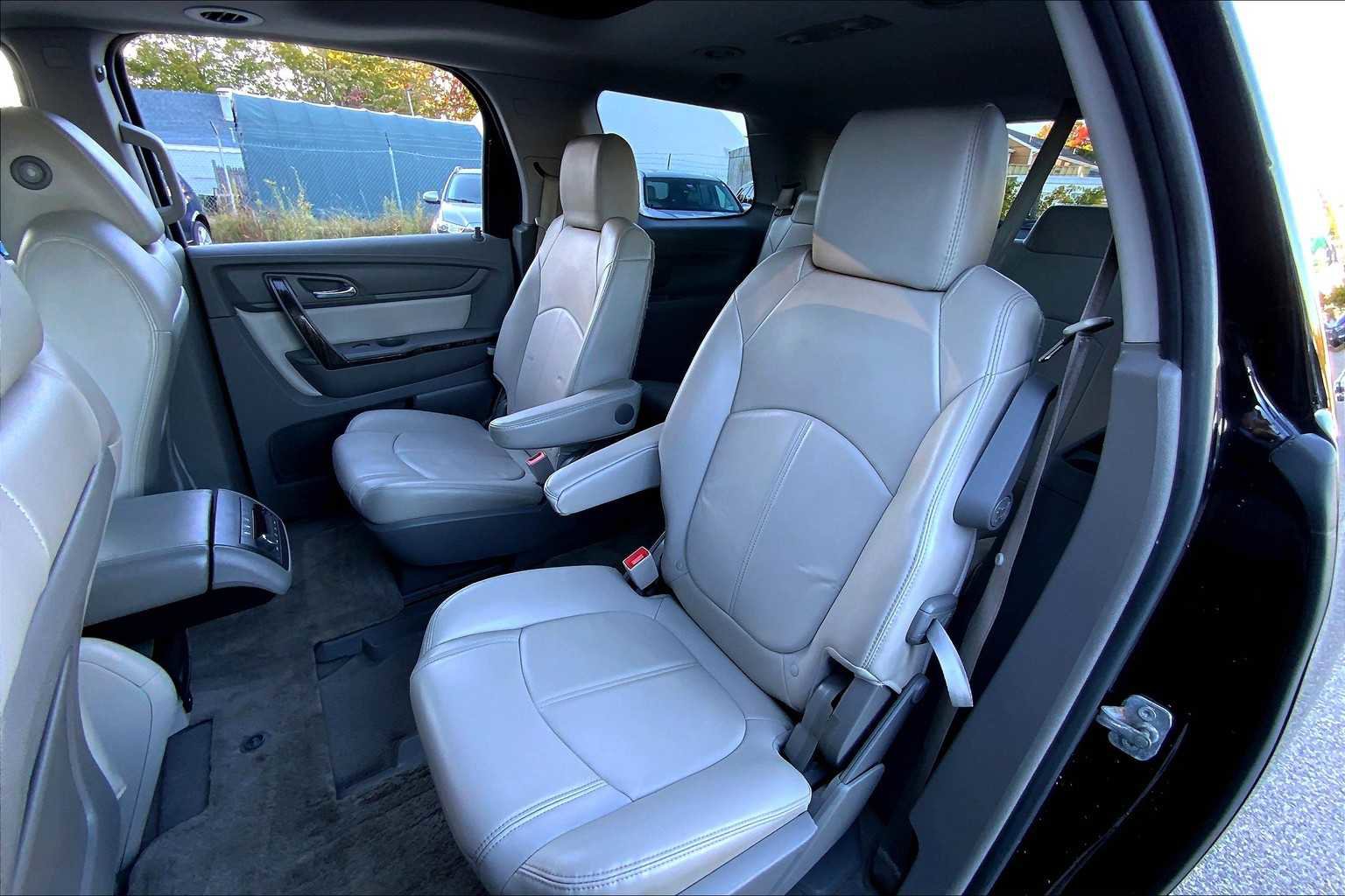 Used 2016 GMC Acadia SLT w/ Open Road Package image 20