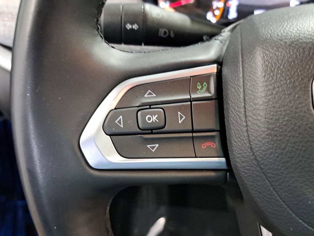 Certified 2022 Jeep Compass Latitude w/ Sun and Sound Group image 17