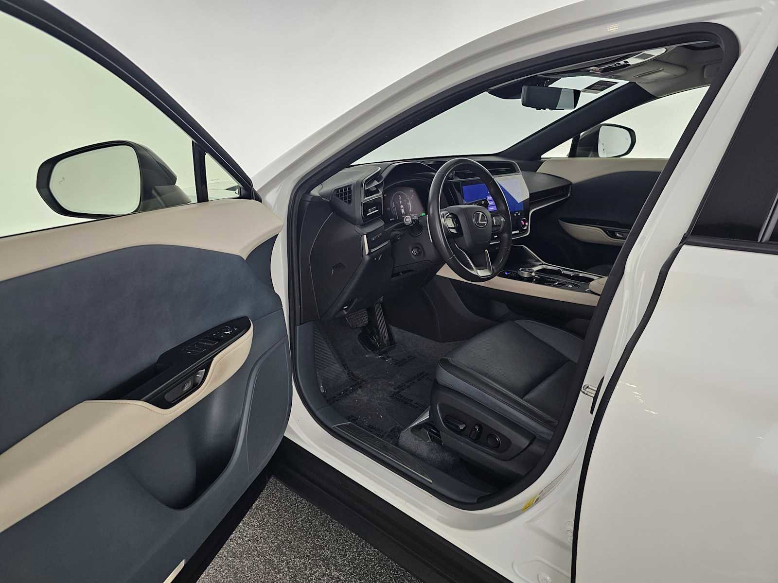 Certified 2023 Lexus RZ 450e Premium w/ Technology Package image 19