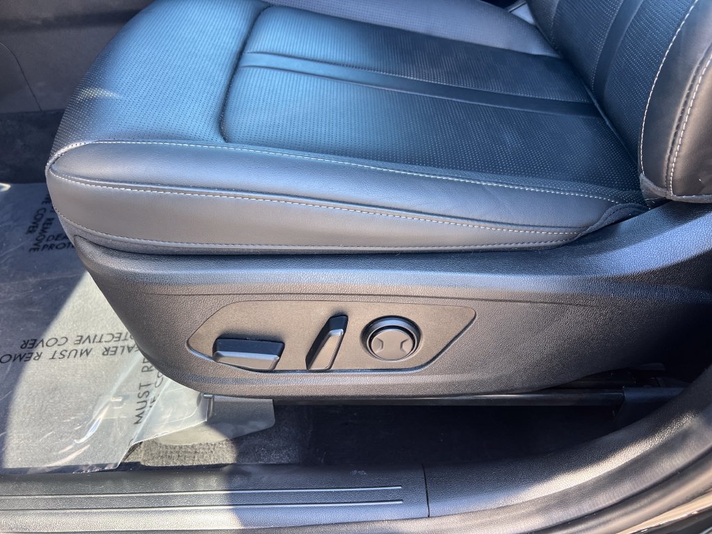Certified 2025 Kia Sorento S AWD/4WD image 11