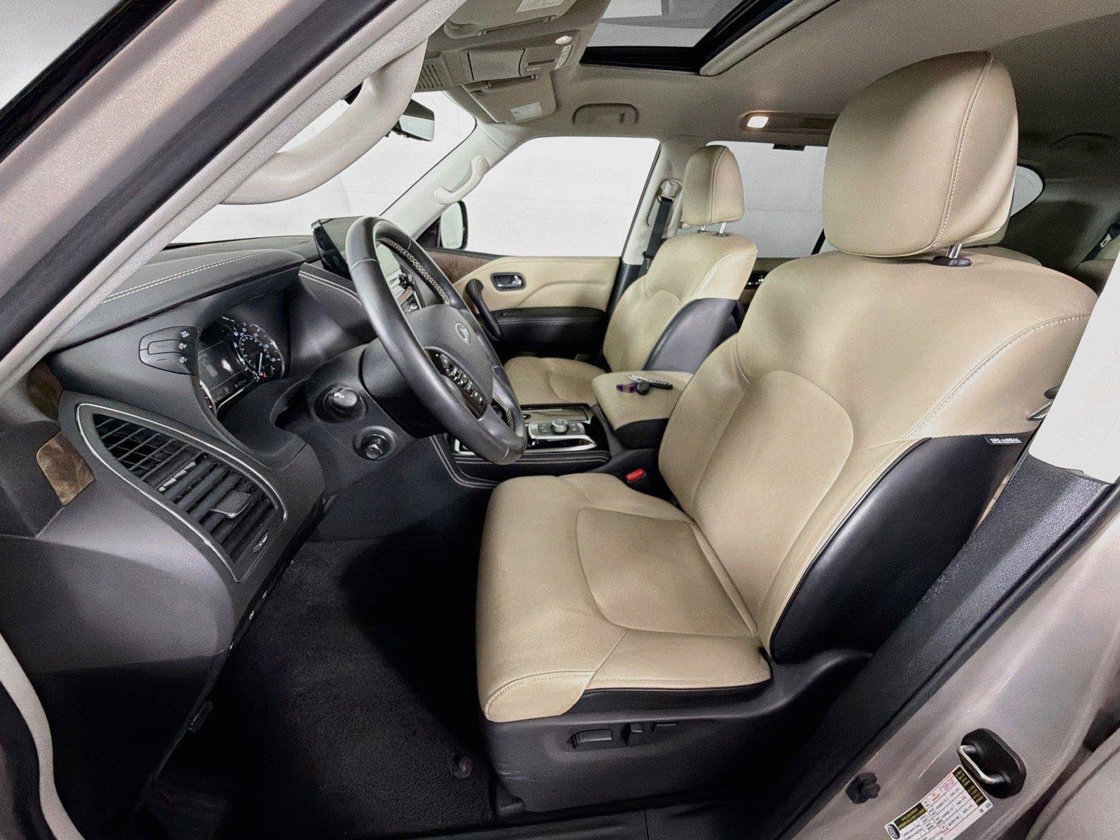 Used 2022 INFINITI QX80 Premium Select w/ All-Season Package AWD/4WD image 2