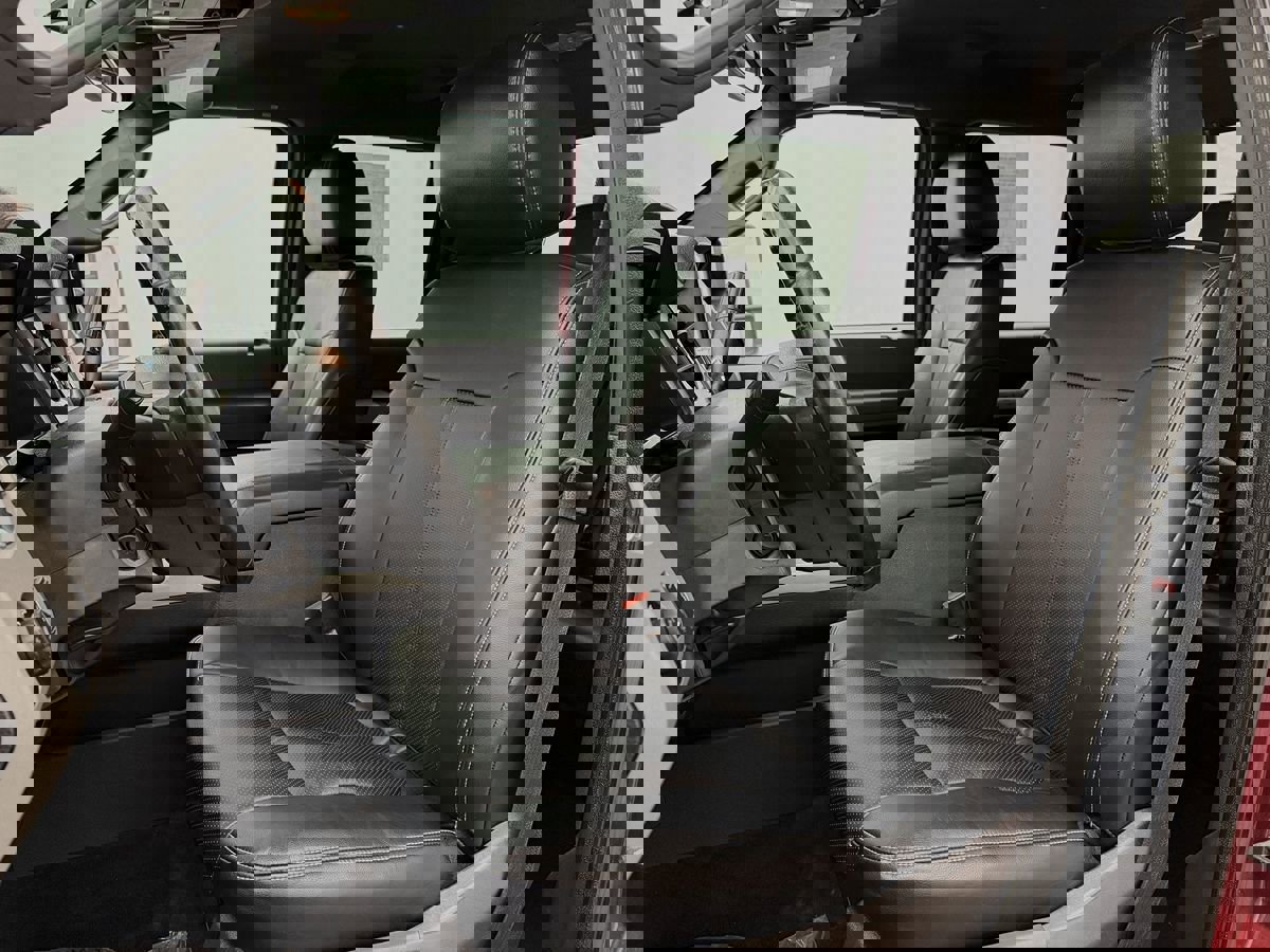 Used 2015 Ford F350 Lariat w/ Chrome Package image 10