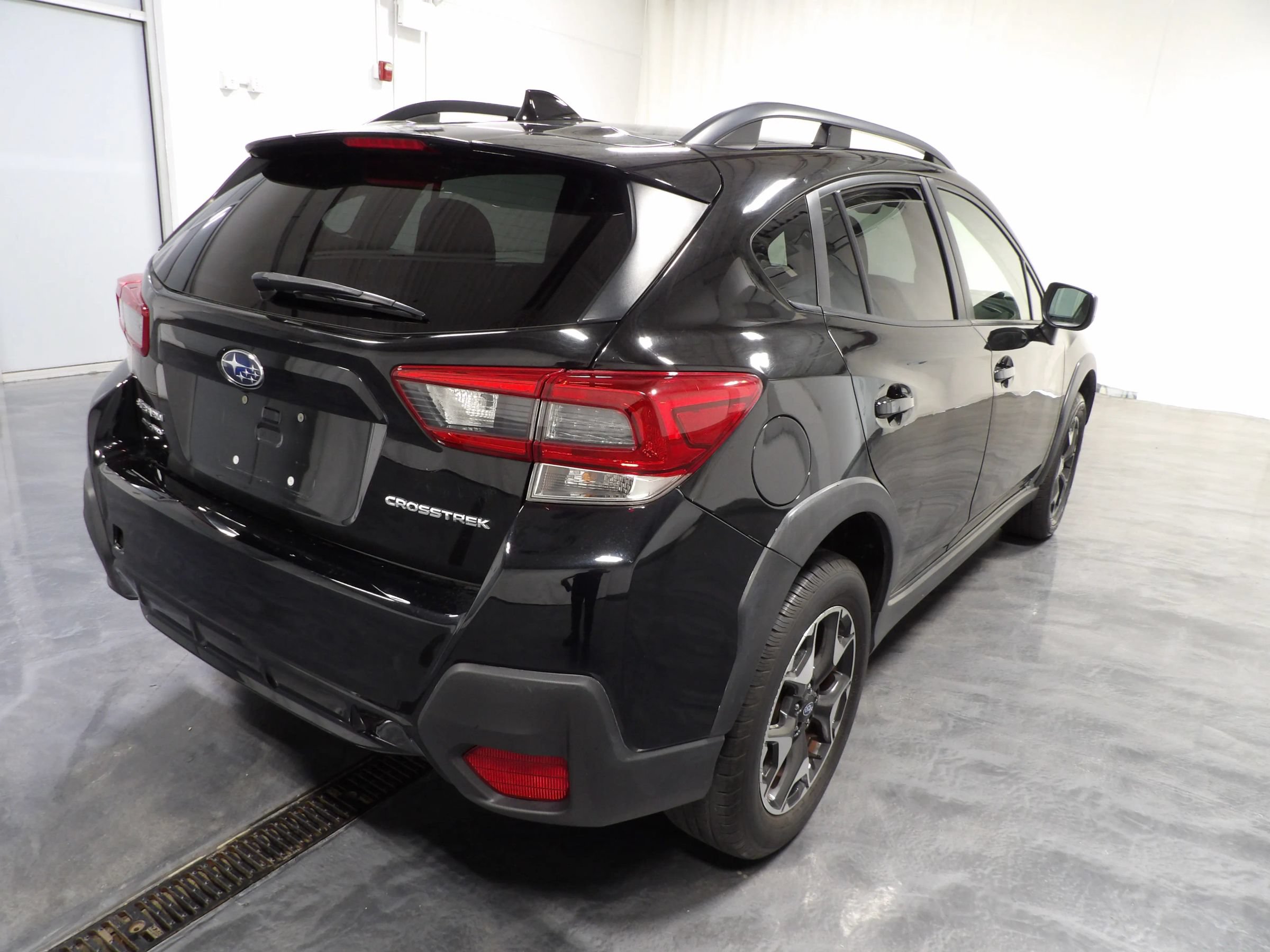 Used 2020 Subaru Crosstrek 2.0i Premium w/ Moonroof Package 2 AWD/4WD image 4