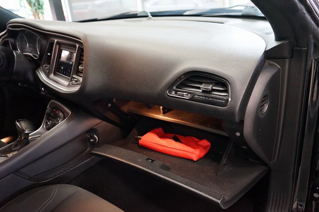 Used 2019 Dodge Challenger SXT image 41