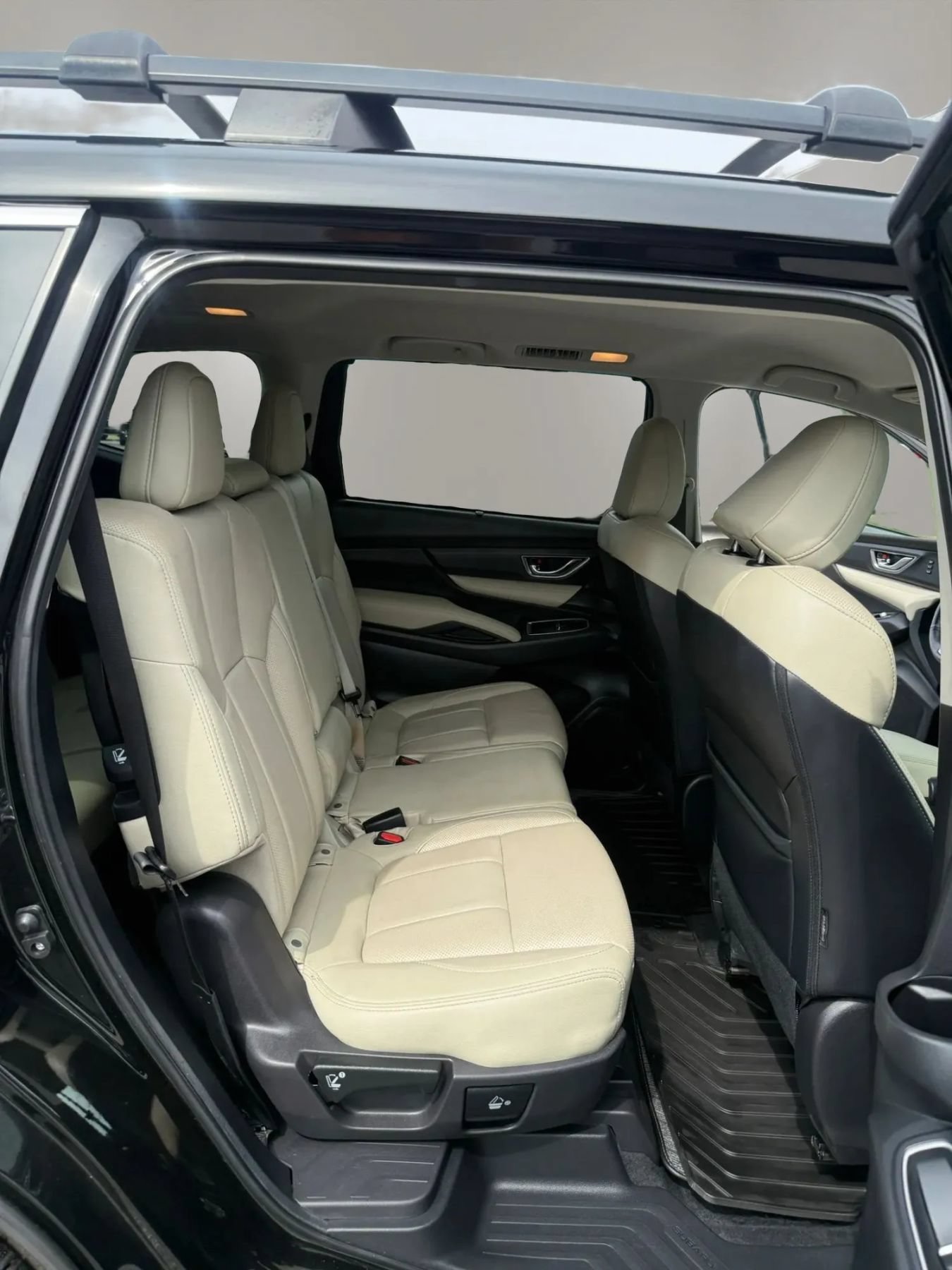 Used 2023 Subaru Ascent Limited AWD/4WD image 41
