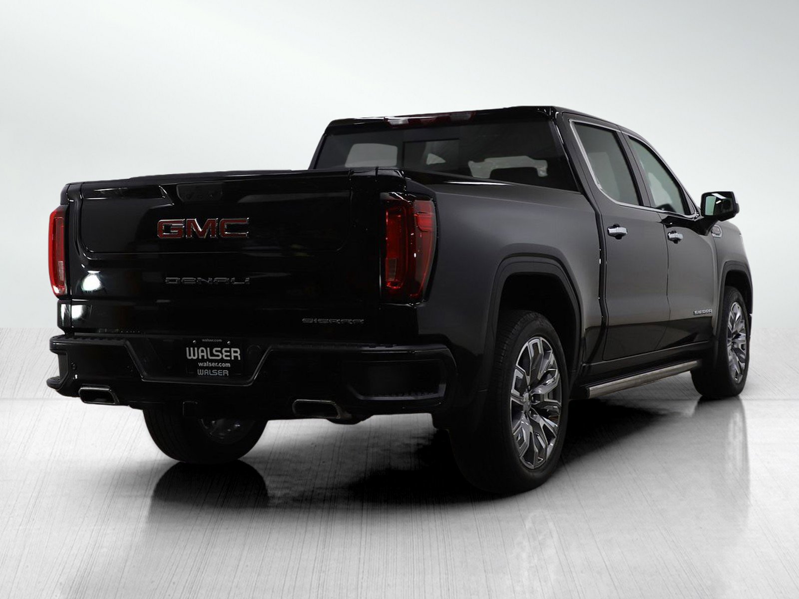 Used 2025 GMC Sierra 1500 Denali w/ Denali Reserve Package image 5