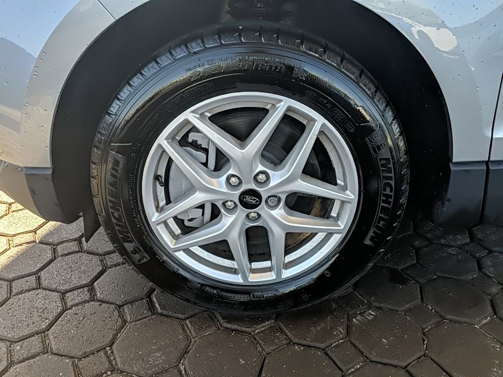 Used 2024 Ford Edge SEL w/ Convenience Package image 11