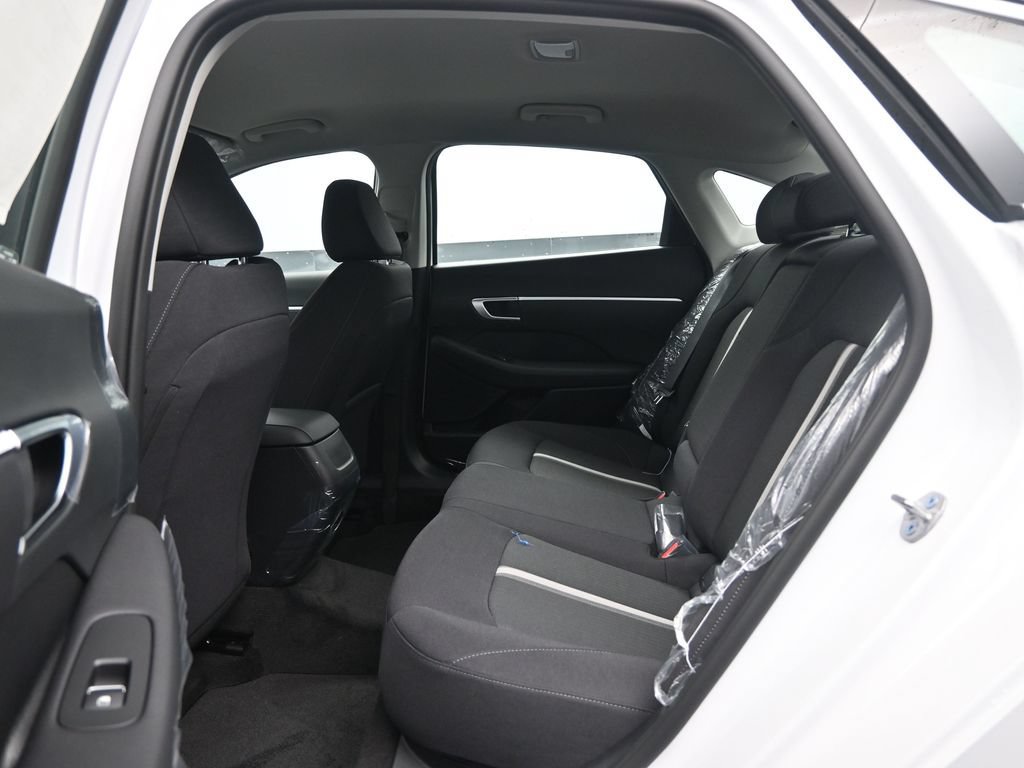 New 2026 Hyundai Sonata SEL FWD image 29